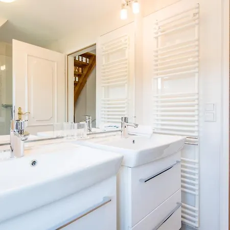 Haderslebener Str 28 * Vesterland